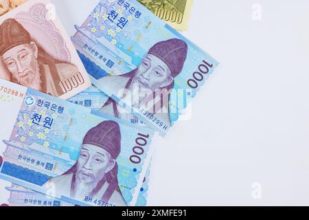 Südkoreanischer Won wird von der Korea National Bank in verschiedenen Stückelungen Bargeld ausgegeben Stockfoto