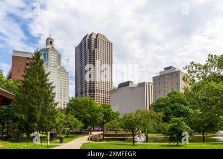 Die Skyline der Stadt Harford aus Sicht von Bushnell Park, Hartford, Connecticut Stockfoto