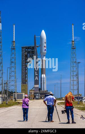 Cape Canaveral, USA. Juli 2024. Transport der United Launch Alliance (ULA) Atlas V Start der USSF-51-Mission für die U.S. Space Force (USSF) am 27. Juli 2024 in Cape Canaveral, Florida. Der Start ist für Dienstag, den 30. Juli geplant. (Foto: Alex G Perez/AGPfoto/SIPA USA) Credit: SIPA USA/Alamy Live News Stockfoto