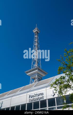 Berliner Funkturm, Westend, ICC, Messedamm, Messegelände, Berlin, Deutschland mcpins *** Berlin Radio Tower, Westend, ICC, Messedamm, Ausstellung Grou Stockfoto