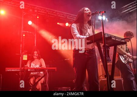 27. Juli 2024, Sheffield, South Yorkshire, U. K: Auftritt beim Tramlines Festival 2024, Sheffield, Großbritannien (Credit Image: © Robin Burns/ZUMA Press Wire) NUR REDAKTIONELLE VERWENDUNG! Nicht für kommerzielle ZWECKE! Stockfoto