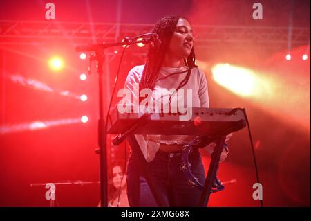 27. Juli 2024, Sheffield, South Yorkshire, U. K: Auftritt beim Tramlines Festival 2024, Sheffield, Großbritannien (Credit Image: © Robin Burns/ZUMA Press Wire) NUR REDAKTIONELLE VERWENDUNG! Nicht für kommerzielle ZWECKE! Stockfoto