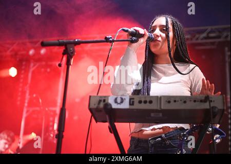 27. Juli 2024, Sheffield, South Yorkshire, U. K: Auftritt beim Tramlines Festival 2024, Sheffield, Großbritannien (Credit Image: © Robin Burns/ZUMA Press Wire) NUR REDAKTIONELLE VERWENDUNG! Nicht für kommerzielle ZWECKE! Stockfoto