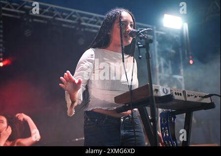 27. Juli 2024, Sheffield, South Yorkshire, U. K: Auftritt beim Tramlines Festival 2024, Sheffield, Großbritannien (Credit Image: © Robin Burns/ZUMA Press Wire) NUR REDAKTIONELLE VERWENDUNG! Nicht für kommerzielle ZWECKE! Stockfoto