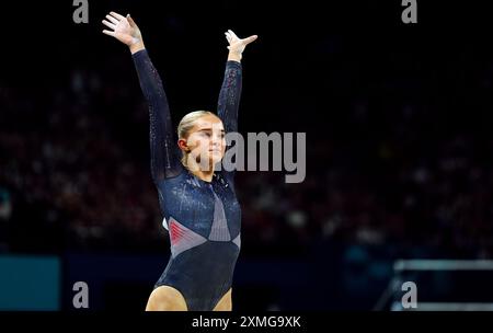 Die britische Ruby Evans tritt am zweiten Tag der Olympischen Spiele 2024 in Paris während der Kunstturnen, der Frauenqualifikation in der Bercy Arena, auf dem Balance Beam auf. Bilddatum: Sonntag, 28. Juli 2024. Stockfoto