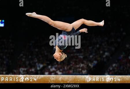 Die britische Ruby Evans tritt am zweiten Tag der Olympischen Spiele 2024 in Paris während der Kunstturnen, der Frauenqualifikation in der Bercy Arena, auf dem Balance Beam auf. Bilddatum: Sonntag, 28. Juli 2024. Stockfoto