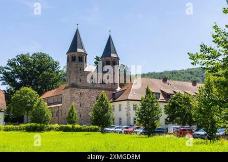 Kloster Bursfelde Benediktiner Kloster Bursfeld an der Weser bei Hannoversch Münden. Das Kloster Bursfelde ist eine ehemalige Benediktinerabtei in Bursfelde, einem Stadtteil von Hann. Münden im Landkreis Göttingen, Niedersachsen. Klosterkirche und Klostergut von etwa 300 Hektar Größe gehören zu dem von der Klosterkammer Hannover verwalteten Allgemeinen Hannoverschen Klosterfonds. Hann. Münden Niedersachsen Deutschland *** Benediktinerkloster Bursfelde an der Weser bei Hannoversch Münden das Kloster Bursfelde ist eine ehemalige Benediktinerkloster in Bursfelde, einem Stadtteil von Hann Münd Stockfoto