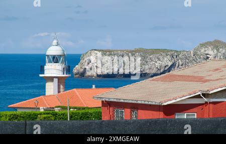 Leuchtturm Faro de Punta del Torco de Afuera in Suances Cantabria Spanien Stockfoto