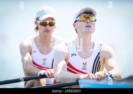 Paris, Frankreich. Juli 2024. Der belgische Ruderer Niels Van Zandweghe und der belgische Ruderer Tibo Vyvey wurden bei den Olympischen Spielen 2024 in Paris am Sonntag, den 28. Juli 2024, in Paris gezeigt. Die Spiele der XXXIII. Olympiade finden vom 26. Juli bis 11. August in Paris statt. Die belgische Delegation zählt 165 Athleten, die in 21 Sportarten antreten. BELGA FOTO BENOIT DOPPAGNE Credit: Belga News Agency/Alamy Live News Stockfoto