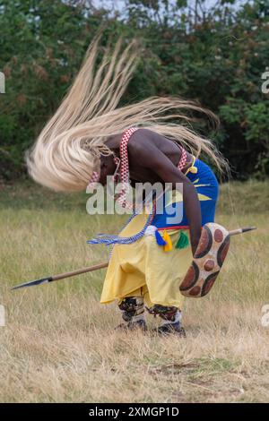 Ruanda, Virunga Lodge. Volcanoes Safaris Partnership Trust (VSPT) traditionelle kulturelle Tanzvorführung. Stockfoto