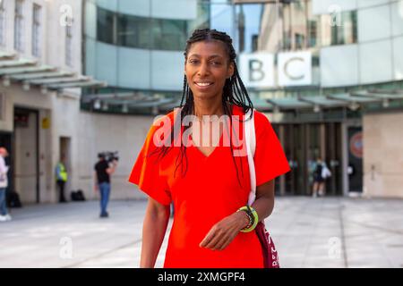 London, England, Großbritannien. Juli 2024. SHARON WHITE ist außerhalb der BBC zu sehen, als sie am Sonntag mit Laura Kuenssberg auftritt. (Kreditbild: © Tayfun Salci/ZUMA Press Wire) NUR REDAKTIONELLE VERWENDUNG! Nicht für kommerzielle ZWECKE! Stockfoto