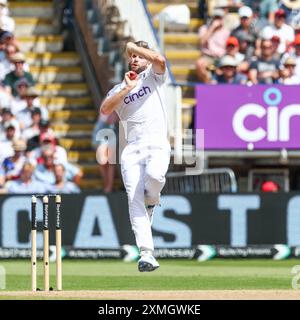 Birmingham, Großbritannien. Juli 2024. Chris Woakes im Actionbowling während des Spiels der International Test Match Series zwischen England und West Indies am 28. Juli 2024 auf dem Edgbaston Cricket Ground in Birmingham, England. Foto von Stuart Leggett. Nur redaktionelle Verwendung, Lizenz für kommerzielle Nutzung erforderlich. Keine Verwendung bei Wetten, Spielen oder Publikationen eines einzelnen Clubs/einer Liga/eines Spielers. Quelle: UK Sports Pics Ltd/Alamy Live News Stockfoto