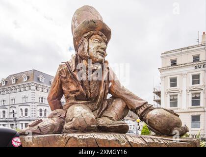 Die Mad Hatter Skulptur (von Alice im Wunderland) Llandudno, ein Stadt- und Badeort in Conwy, Nordwales Stockfoto