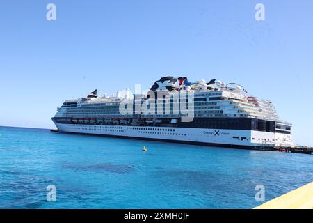 Prominente-Konstellation vor Anker in der Bucht von Stockfoto