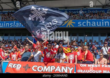 Franzoesische Fans in der Schauinsland Reisen Arena, GER Rhein Fire vs. Paris Musketiere, Fußball, Europäische Fußballliga, Spieltag 10, Saison 2024, 28.07.2024 Foto: Eibner-Pressefoto/Fabian Friese Stockfoto