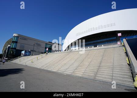 Marseille, Frankreich. Juli 2024. Allgemeine Ansicht außerhalb des Stadions Stade de Marseille (Velodrome) vor den Olympischen Spielen Paris 2024 Gruppe B zwischen Deutschland und Australien im Stade de Marseille in Marseille, Frankreich. (Foto: Daniela Porcelli/Sports Press Photo/C - EINE STUNDE FRIST - FTP NUR AKTIVIEREN, WENN BILDER WENIGER ALS EINE STUNDE ALT SIND - Alamy) Credit: SPP Sport Press Photo. /Alamy Live News Stockfoto