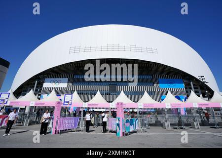 Marseille, Frankreich. Juli 2024. Allgemeine Ansicht außerhalb des Stadions Stade de Marseille (Velodrome) vor den Olympischen Spielen Paris 2024 Gruppe B zwischen Deutschland und Australien im Stade de Marseille in Marseille, Frankreich. (Foto: Daniela Porcelli/Sports Press Photo/C - EINE STUNDE FRIST - FTP NUR AKTIVIEREN, WENN BILDER WENIGER ALS EINE STUNDE ALT SIND - Alamy) Credit: SPP Sport Press Photo. /Alamy Live News Stockfoto