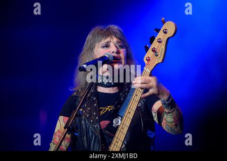 Sängerin Suzi Quatro bei ihrem Auftritt im Rahmen des Festivals Lieder am See 2024 in Franken. Spalt, 27.07.2024 Bayern Deutschland *** Sängerin Suzi Quatro während ihres Auftritts beim Festival Lieder am See 2024 in Franken Spalt, 27 07 2024 Bayern Deutschland Copyright: XDwixAnoraganingrumx Stockfoto