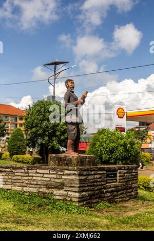 FORT PORTAL, UGANDA - 11. MÄRZ 2020: Statue von Major Sir Gerald Portal in Fort Portal, Uganda Stockfoto