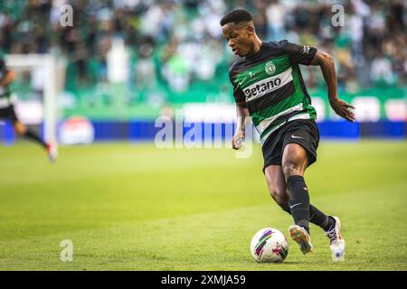Lissabon, Portugal. Juli 2024. Geny Catamo von Sporting CP wurde während des Freundschaftsspiels zwischen Sporting CP und Athletic Club im Estadio Jose Alvalade in Aktion gebracht. Endstand; Sporting CP 3:0 Athletic Club. (Foto: Henrique Casinhas/SOPA Images/SIPA USA) Credit: SIPA USA/Alamy Live News Stockfoto