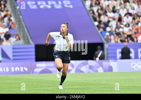 New Zeland vs China, KUWAI Ano (JPN) Schiedsrichter, Rugby Sevens Women's Pool A im Stade de France, während der Olympischen Spiele 2024 in Paris, 28. Juli 2024, Paris, Frankreich. Quelle: Enrico Calderoni/AFLO SPORT/Alamy Live News Stockfoto