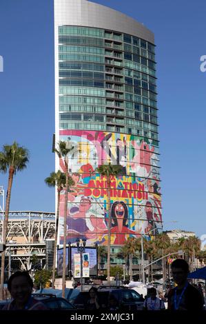 Fox Animation Werbung auf der San Diego Comic-Con International 2024. San Diego, 27.07.2024 *** Fox Animation Werbung auf der San Diego Comic Con International 2024 San Diego, 27 07 2024 Foto:XC.xVanxWagonerx/xFuturexImagex Cosplay 4730 Stockfoto