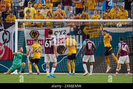 Jacksonville, Florida, USA. Juli 2024. Die englische Premier League ist freundlich, West Ham United gegen Wolverhampton. West Hams offensichtliches Ziel in der zweiten Halbzeit wurde durch einen Abseits-Call zunichte gemacht. Foto: Tim Davis/Alamy Live News Stockfoto