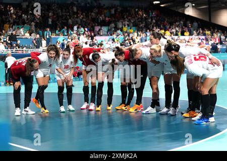 Ungarische Spieler feiern, Handball, Frauen's Vorrunde Gruppe B zwischen Brasilien und Ungarn während der Olympischen Spiele Paris 2024 am 28. Juli 2024 in der South Paris Arena in Paris, Frankreich Stockfoto