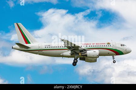 Zürich, Schweiz, 15. Juni 2024: Ein Airbus A319-112 bringt die Delegation aus Bulgarien zur Ukraine-Friedenskonferenz. Das Flugzeug ist auf der Flosse Stockfoto