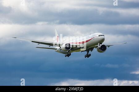 Zürich, Schweiz, 15. Juni 2024: Eine Boeing 777-3SBER(BBJ) bringt die Delegation aus Japan zur Ukraine-Friedenskonferenz in der Schweiz. Der Aircr Stockfoto