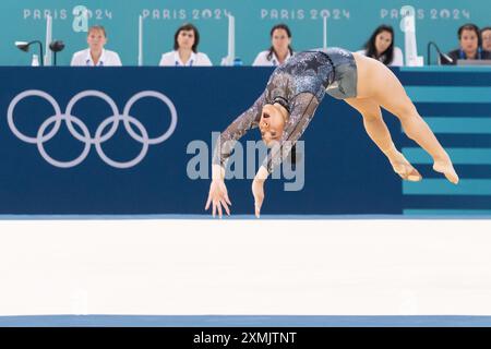 Paris, Frankreich. Juli 2024. Sunisa Lee aus den Vereinigten Staaten tritt während der Qualifikation für künstlerische Turnen der Frauen bei den Olympischen Spielen 2024 in Paris auf. Daniel Lea/CSM/Alamy Live News Stockfoto