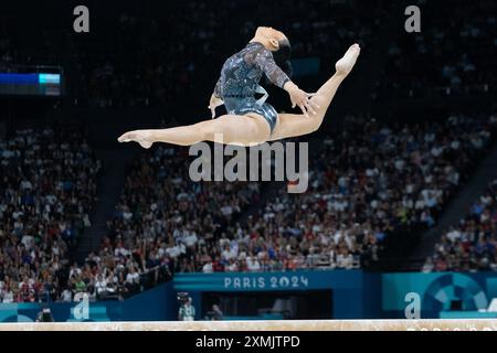 Paris, Frankreich. Juli 2024. Sunisa Lee aus den Vereinigten Staaten tritt während der Qualifikation für künstlerische Turnen der Frauen bei den Olympischen Spielen 2024 in Paris auf. Daniel Lea/CSM/Alamy Live News Stockfoto