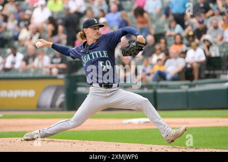 Chicago, Usa. Juli 2024. Der Starting Pitcher Bryce Miller (50) der Seattle Mariners wirft am Sonntag, den 28. Juli 2024, gegen die Chicago White Sox während des ersten Inning eines Spiels im garantierten Rate Field in Chicago, IL. Foto: Mark Black/UPI Credit: UPI/Alamy Live News Stockfoto