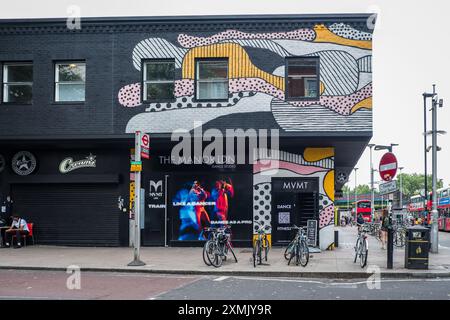 London, Großbritannien - 25. Juli 2014: The Manor Dance Studio in London, Finsbury Park. Stockfoto