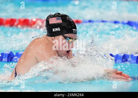 Paris, Frankreich. Juli 2024. Lilly King of the U.S. tritt am Sonntag, den 28. Juli 2024, im Halbfinale der 100-m-Brustmuskeln der Frauen bei den Olympischen Spielen 2024 in Paris an. Foto: Richard Ellis/UPI Credit: UPI/Alamy Live News Stockfoto