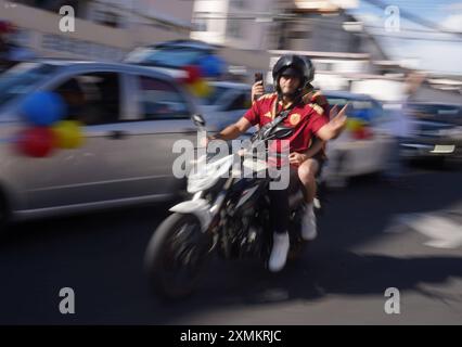 UIO POL MARCHAVENEZUELA Quito, 28. Juli 2024 venezolanische Bürger gehen auf die Straßen von Quito, um ihre Stimme über die Präsidentschaftswahlen im Nachbarland API JUAN RUIZ CONDOR POL UIO POL MARCHAVENEZUELA 1f6028c99034bf4895f6033819d93741 zu erheben Copyright: XJuanxRuizxCondorx Stockfoto