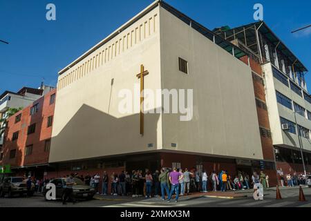 Caracas, Miranda, Venezuela. Juli 2024. Tag der Präsidentschaftswahl in Venezuela, an dem der derzeitige Präsident Nicolas Maduro und der Oppositionskandidat Edmundo Gonzalez Urrutia (Credit Image: © Jimmy Villalta/ZUMA Press Wire) NUR REDAKTIONELLE VERWENDUNG FINDET! Nicht für kommerzielle ZWECKE! Stockfoto