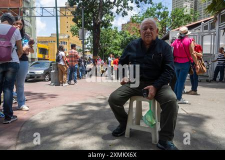 Caracas, Miranda, Venezuela. Juli 2024. Tag der Präsidentschaftswahl in Venezuela, an dem der derzeitige Präsident Nicolas Maduro und der Oppositionskandidat Edmundo Gonzalez Urrutia (Credit Image: © Jimmy Villalta/ZUMA Press Wire) NUR REDAKTIONELLE VERWENDUNG FINDET! Nicht für kommerzielle ZWECKE! Stockfoto