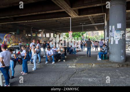 Caracas, Miranda, Venezuela. Juli 2024. Tag der Präsidentschaftswahl in Venezuela, an dem der derzeitige Präsident Nicolas Maduro und der Oppositionskandidat Edmundo Gonzalez Urrutia (Credit Image: © Jimmy Villalta/ZUMA Press Wire) NUR REDAKTIONELLE VERWENDUNG FINDET! Nicht für kommerzielle ZWECKE! Stockfoto