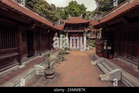 Kultur Reise Vietnam Attraktionen in Hanoi Landschaft im Tempel der Literatur in Hanoi Vietnam Stockfoto