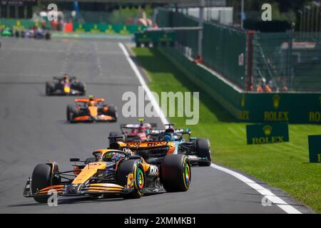 28.07.2024, Circuit de Spa-Francorchamps, Spa-Francorchhamps, Formel 1 Rolex Grand Prix von Belgien 2024, im Bild Oscar Piastri (aus), McLaren F1 Team, George Russell (GBR), Mercedes-AMG Petronas Formel 1 Team, Carlos Sainz Jr. (ESP), Scuderia Ferrari HP (Foto: Alessio de Marco/SIPA USA) Credit: SIPA Live News Stockfoto