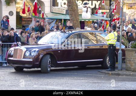 Das Queens Car in Banbury bei ihrem Besuch für die 400-jährige Charter der Stadt 2008 Stockfoto