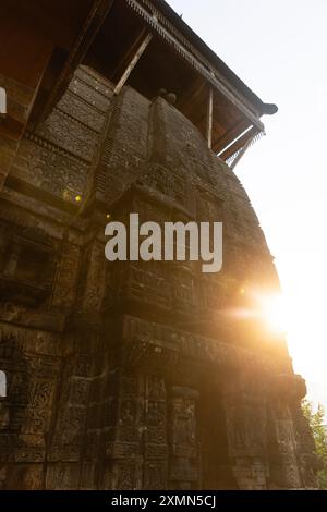 Indien Himachal Pradesh State Naggar Dorf Blick auf den Krishna Tempel bei Sonnenuntergang Stockfoto