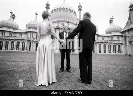 Die erste Hochzeit findet im Royal Pavilion statt, Brighton? Foto von Roger Bamber Stockfoto