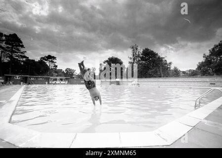 Ältestes Schwimmbad - Pells Pool , Lewes 7. August 1990 Foto von Roger Bamber Stockfoto