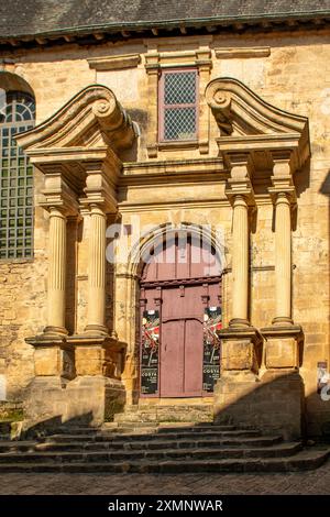 Altes Gebäude, Sarlat-la-Caneda, Nouvelle Aquitaine, Frankreich Stockfoto