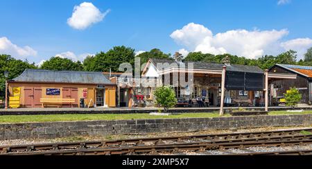 Der Bahnsteig an der Buckfastleigh Station an der South Devon Railway Heritage Line, Devon, England, Großbritannien Stockfoto