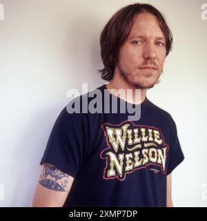 Porträt des verstorbenen preisgekrönten Musikers elliot smith, aufgenommen bei scott Walkers Meltdown im South Bank Center london england UK 2000 Stockfoto