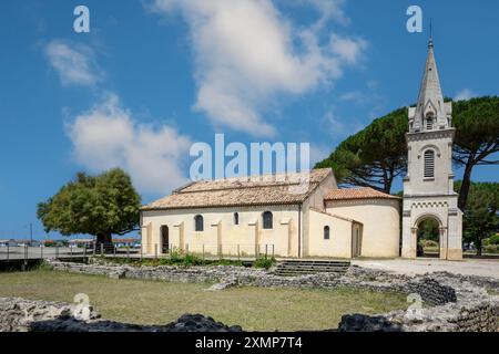 Andernos (Arcachon Bay, Frankreich). Kirche Saint-Eloi Stockfoto