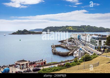 Von Plymouth Hoe in Devon, England, Vereinigtes Königreich mit Blick auf die Küste zum Plymouth Sound Stockfoto